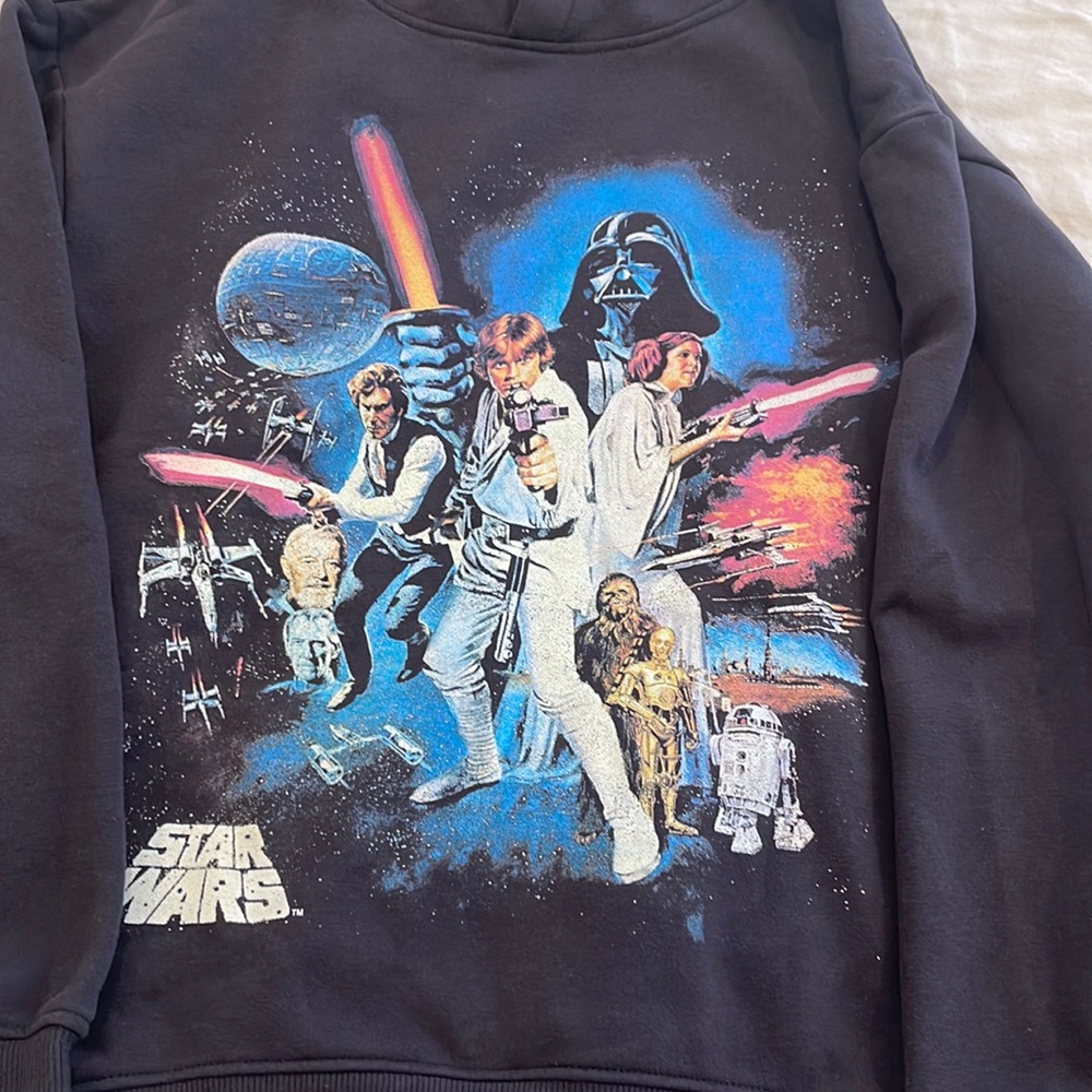 Star Wars hoodie. Worn 1-2x. In perfect condition!